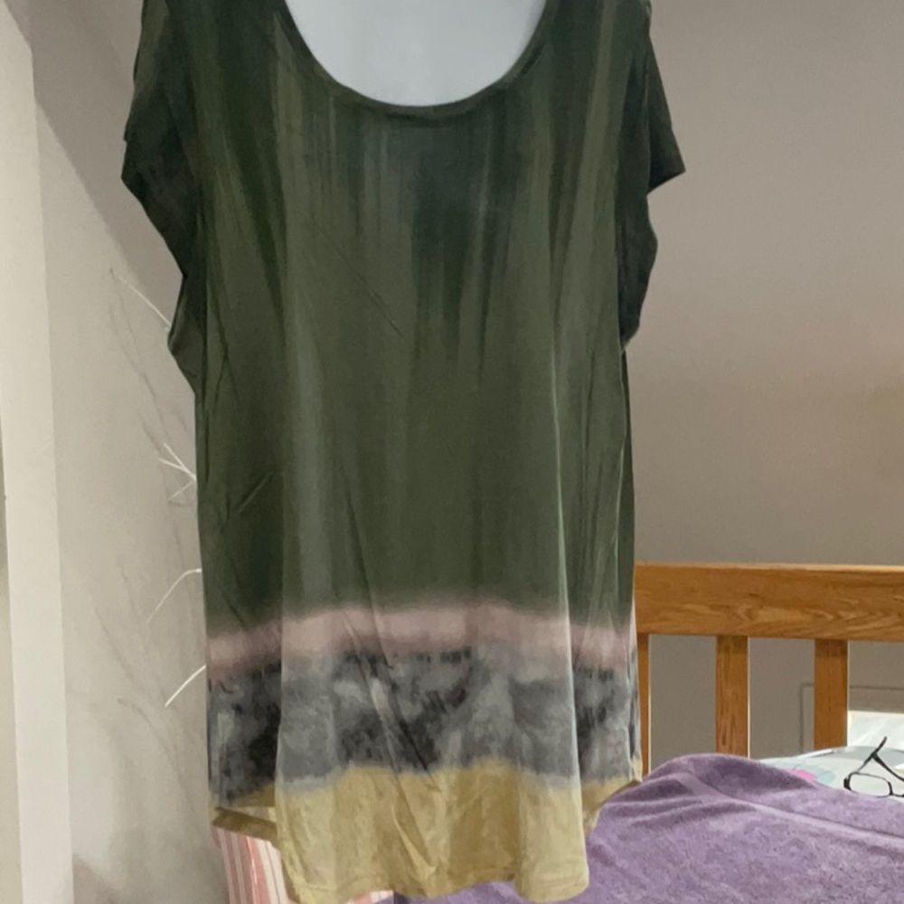 Green and Gray Women's Top
